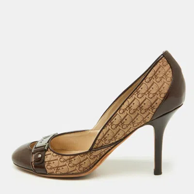 Pre-owned Dior Brown Oblique Canvas And Patent Leather Vintage Logo Pumps Size 37