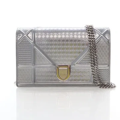 Pre-owned Dior Cannage Embossed Ama Wallet On Chain In Silver