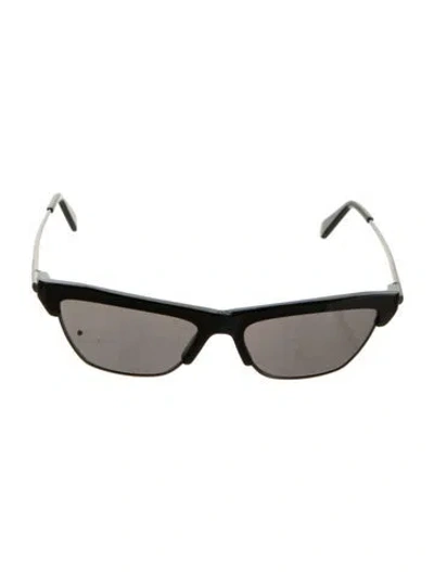 Pre-owned Dior Cat-eye Tinted Sunglasses In Black
