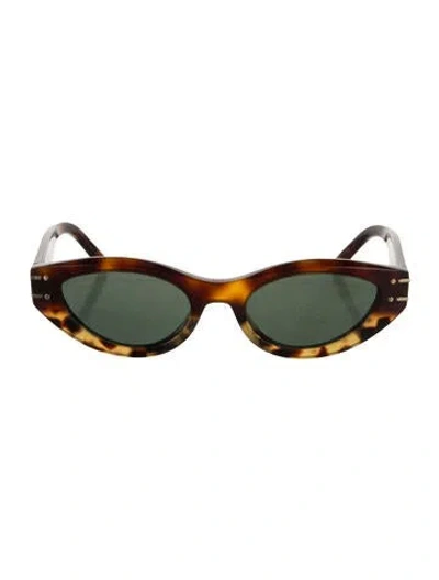 Pre-owned Dior Cat-eye Tinted Sunglasses In Brown
