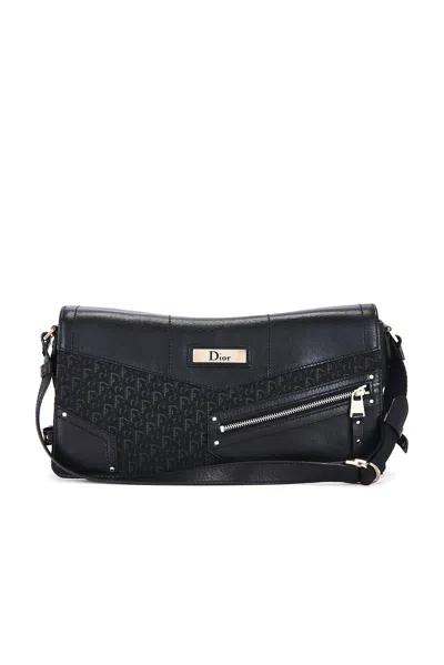 Pre-owned Dior Chic Shoulder Bag In Black