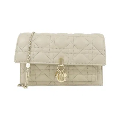Pre-owned Dior Christian  Beige Leather Chain/shoulder Wallet ()