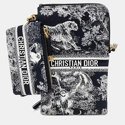 Pre-owned Dior Christian  Beige/navy Blue Canvas Travel Multifunctional Pouch In Sand