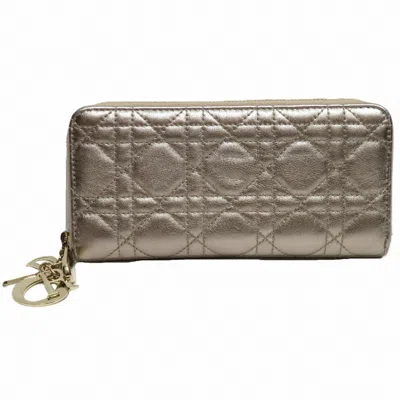 Pre-owned Dior Christian  Champagne Gold Leather Long Wallet (bi-fold) ()
