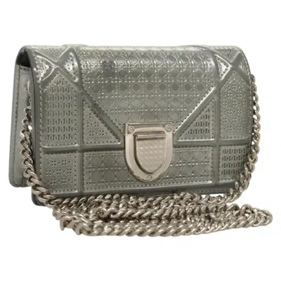Pre-owned Dior Christian  Ama Wallet On Chain Enamel Silver Patent_leather Shoulder Bag Bag ()