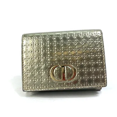 Pre-owned Dior Christian  Gold Leather Wallet (tri-fold) ()
