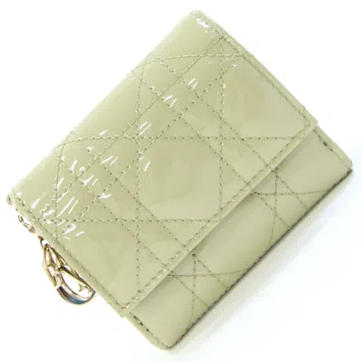 Pre-owned Dior Christian  Green Patent Leather Wallet (tri-fold) ()