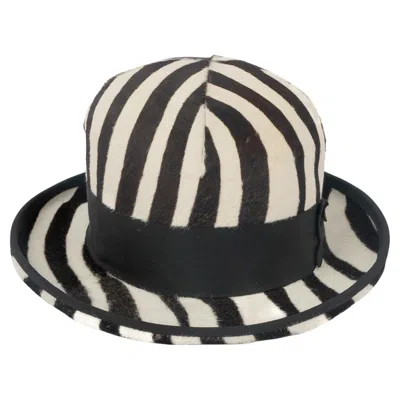Pre-owned Dior Christian  Hat Winter 2004 In Black