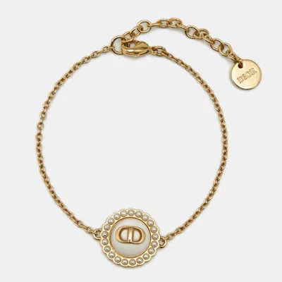 Pre-owned Dior Christian  Petit Cd Baroque Resin Faux Pearl Gold Tone Bracelet