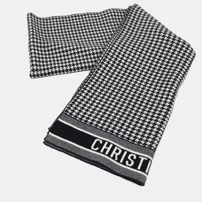 Pre-owned Dior Christian  Scarf In Black