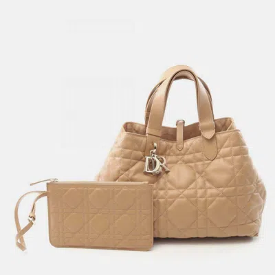 Pre-owned Dior Christian  Toujours Medium Handbag Leather Beige In Sand