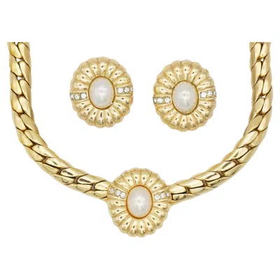 Pre-owned Dior Christian  Vintage Gold White Oval Flower Pearls Crystals Shell Elegant Set