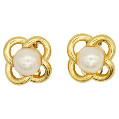 Pre-owned Dior Christian  Vintage White Round Pearl Flower Clover Elegant Clip Earrings