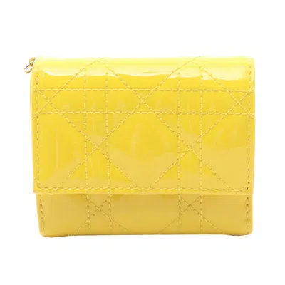 Pre-owned Dior Christian  Yellow Patent Leather Wallet (tri-fold) ()