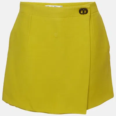 Pre-owned Dior Christian  Yellow Wool And Silk Blend Cd Clasp Mini Skort M