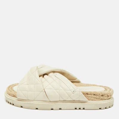 Pre-owned Dior D-twist Size 38.5 Off White Quilted Leather Espadrille Flat Slide