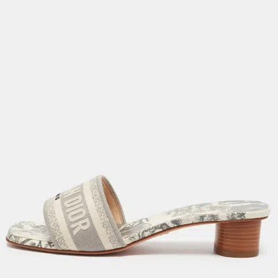 Pre-owned Dior Dway Size 38 Grey/white Jacquard Slide Sandals In Gray