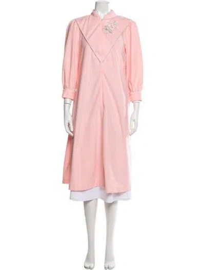 Pre-owned Dior Embroidered Accent Robe In Pink