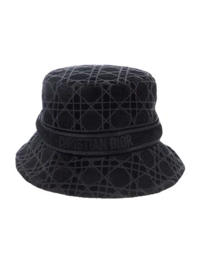 Pre-owned Dior Embroidered Bucket Hat In Black