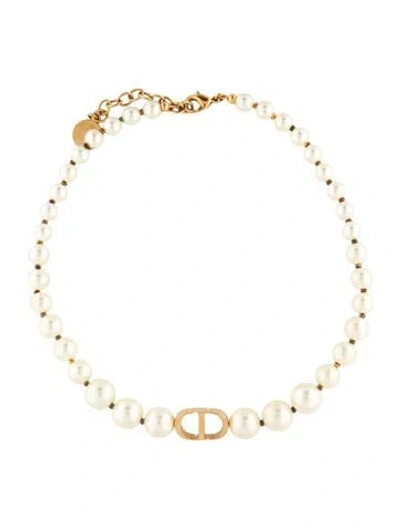 Pre-owned Dior Faux Pearl 30 Montaigne Short Necklace, 14.75" In Multicolor