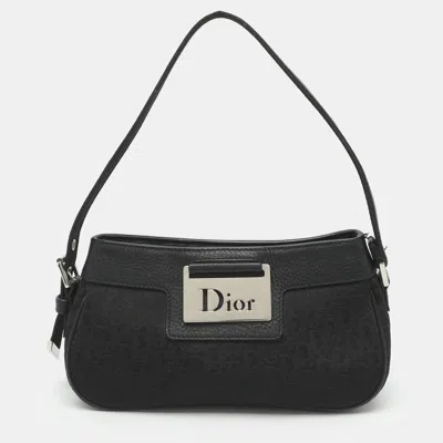 Pre-owned Dior Issmo Canvas And Leather Pouch Bag In Black