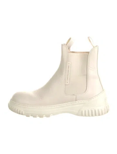 Pre-owned Dior Leather Chelsea Boots In White