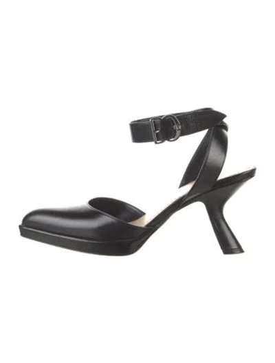 Pre-owned Dior Leather Pumps In Black