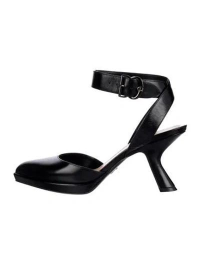 Pre-owned Dior Leather Pumps In Black