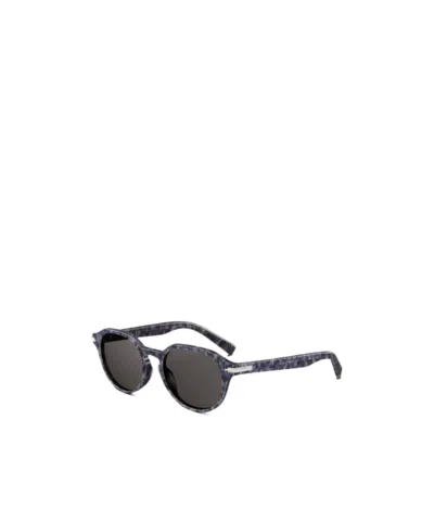 Dior Logo Details Sunglasses In Black