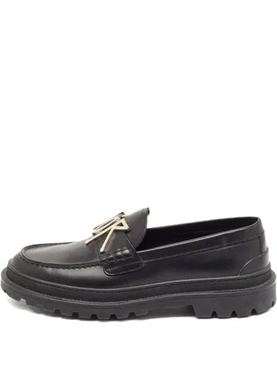 Pre-owned Dior Logo-plaque Leather Loafers In Black