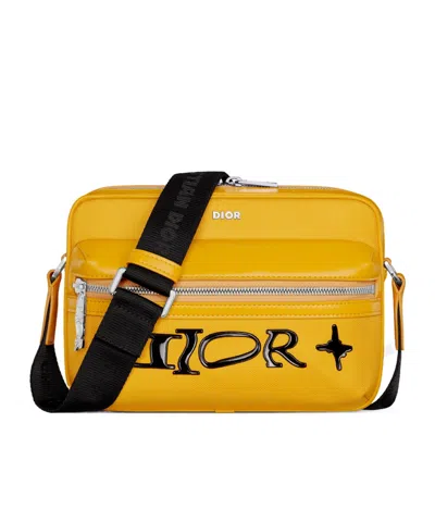 Dior Logo Shoulder Bag In Yellow