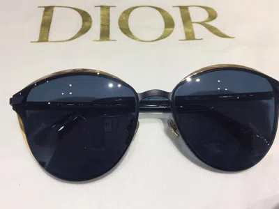 Dior Logo Sunglasses In Black