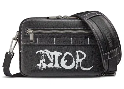 Pre-owned Dior Men's  X Peter Doig Safari Messenger Bag In Black