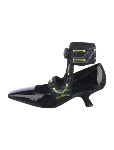 Pre-owned Dior Patent Leather Pumps In Black