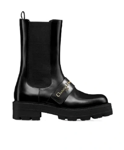 Dior Pull-ring Short Boots In Black