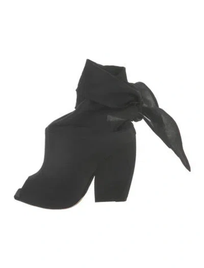 Pre-owned Dior Pumps In Black