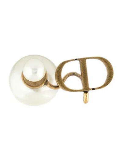 Pre-owned Dior Resin Faux Pearl Cd Single Earring Ear Cuff In White