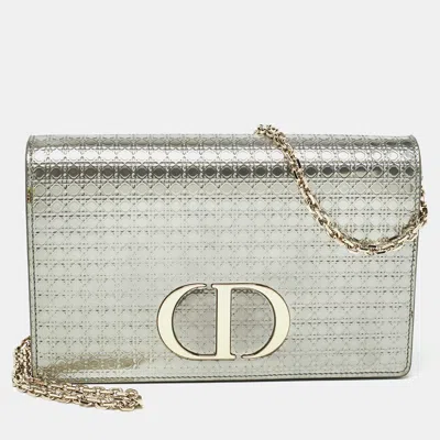 Pre-owned Dior Silver Micro Cannage Patent Leather 2in1 30 Montaigne Pouch Bag