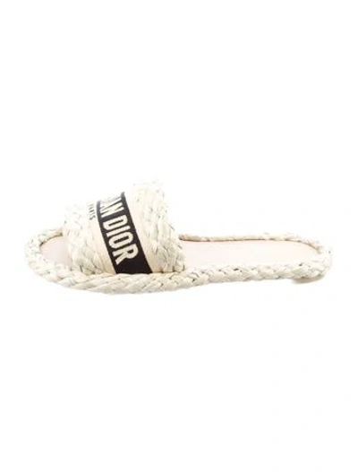 Pre-owned Dior Straw Embroidered Accent Espadrilles In White