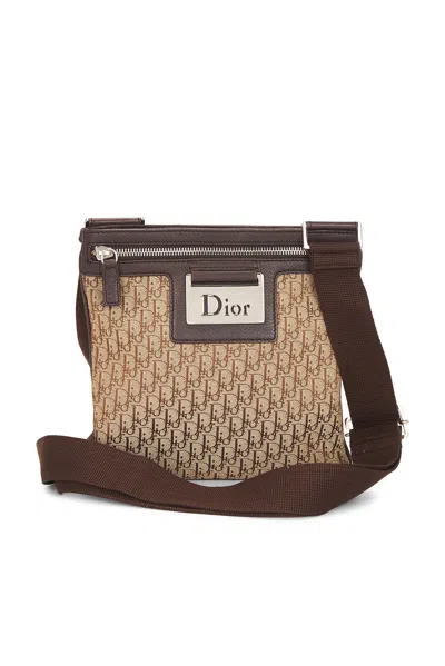 Pre-owned Dior Street Chic Messenger Bag In Sand