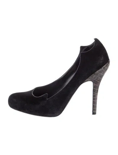Pre-owned Dior Suede Pumps In Black