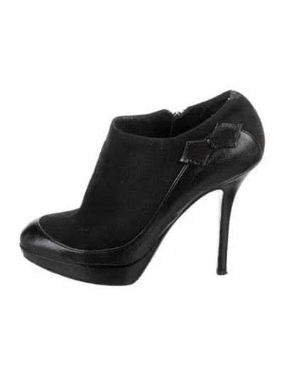 Pre-owned Dior Suede Pumps In Black