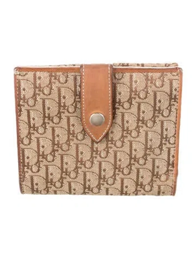 Pre-owned Dior Vintage 2002 Wallet In Neutrals
