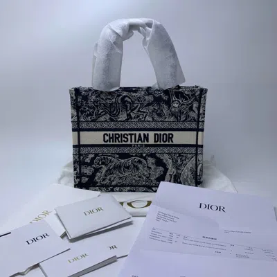 Dior Women Pre-loved Bag Brand New Condition In Multi