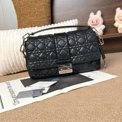 Dior Women Pre-loved Bag Very Good Condition In Black