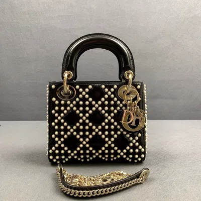 Dior Women Pre-loved Bag Very Good Condition In Black