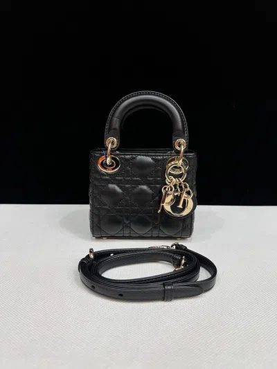 Dior Women Pre-loved Bag Very Good Condition In Black
