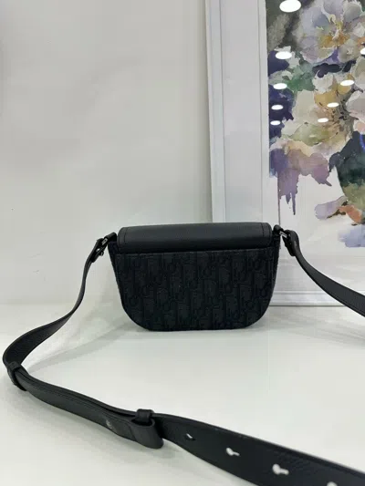 Dior Women Pre-loved Bag Very Good Condition In Black