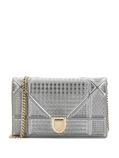 Pre-owned Dior Ama Wallet On Chain Cannage Embossed Calfskin Clutch Bag In Silver
