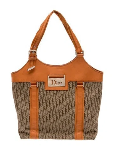 Pre-owned Dior Issimo Shoulder Bag In Neutral